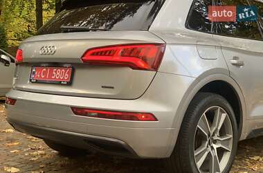 Позашляховик / Кросовер Audi Q5 2018 в 