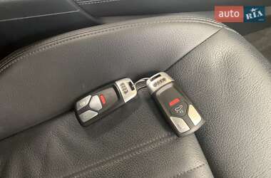 Позашляховик / Кросовер Audi Q5 2018 в 