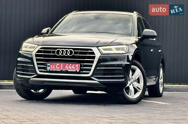 Внедорожник / Кроссовер Audi Q5 2018 в 