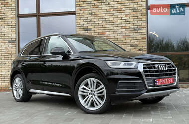 Внедорожник / Кроссовер Audi Q5 2018 в 