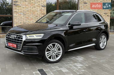 Внедорожник / Кроссовер Audi Q5 2018 в 