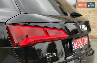 Внедорожник / Кроссовер Audi Q5 2018 в 