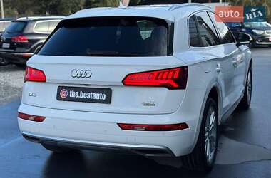 Внедорожник / Кроссовер Audi Q5 2018 в 