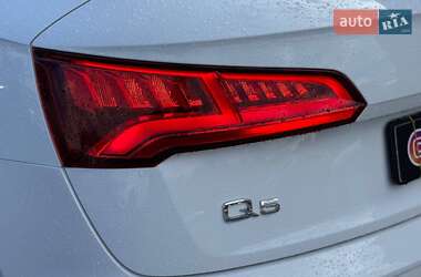 Внедорожник / Кроссовер Audi Q5 2018 в 