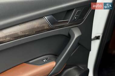 Внедорожник / Кроссовер Audi Q5 2018 в 