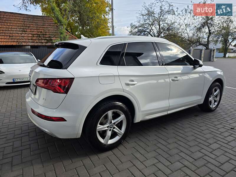 Внедорожник / Кроссовер Audi Q5 2017 в Коломые