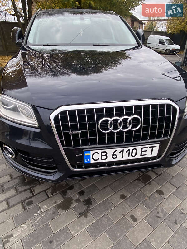 Позашляховик / Кросовер Audi Q5 2012 в 