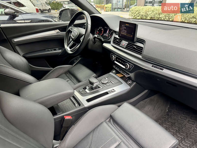Внедорожник / Кроссовер Audi Q5 2020 в Киеве