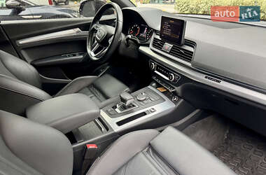 Позашляховик / Кросовер Audi Q5 2020 в 