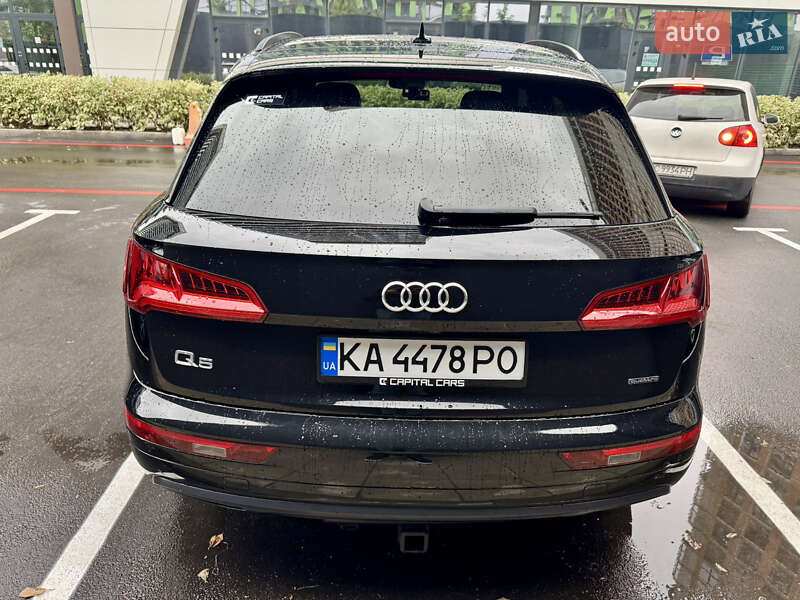 Внедорожник / Кроссовер Audi Q5 2020 в Киеве
