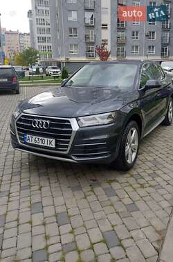 Позашляховик / Кросовер Audi Q5 2018 в 