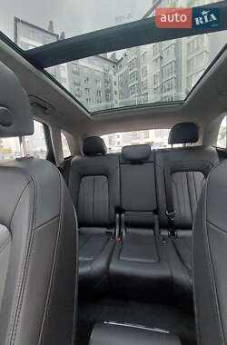 Позашляховик / Кросовер Audi Q5 2018 в 