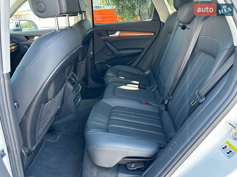 Позашляховик / Кросовер Audi Q5 2022 в Дніпрі фото 18 Позашляховик / Кросовер Audi Q5 2022 в Дніпрі