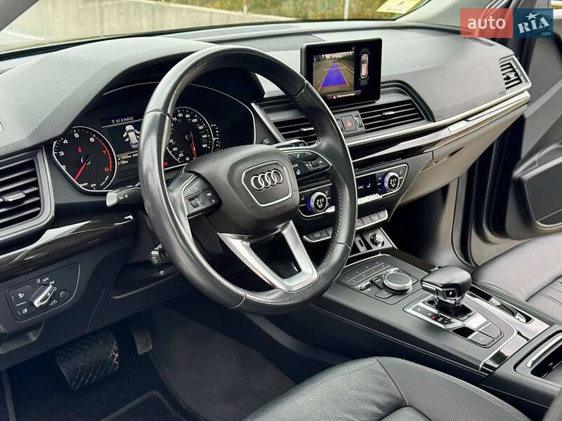 Позашляховик / Кросовер Audi Q5 2018 в Києві