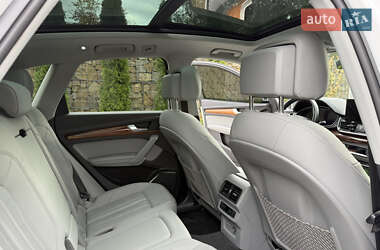 Внедорожник / Кроссовер Audi Q5 2022 в 