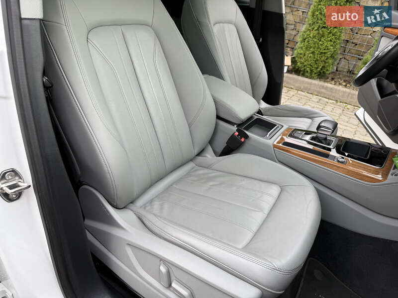 Позашляховик / Кросовер Audi Q5 2022 в Стрию