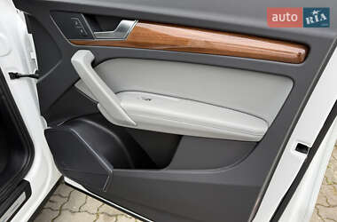 Внедорожник / Кроссовер Audi Q5 2022 в 