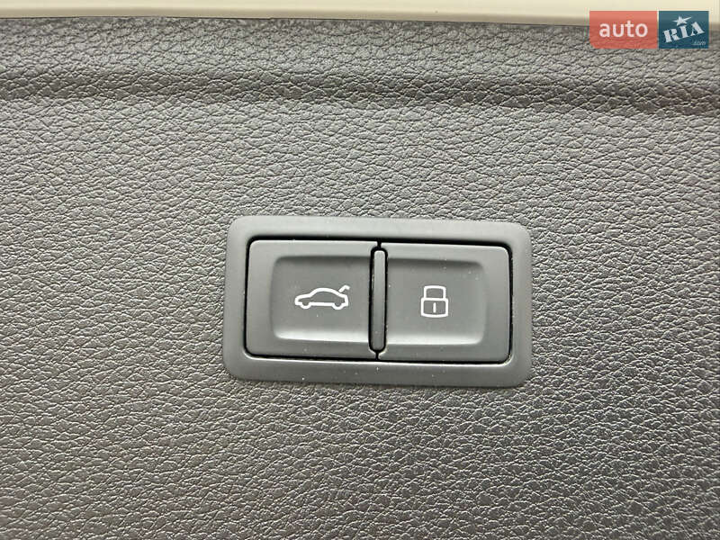 Позашляховик / Кросовер Audi Q5 2022 в Стрию
