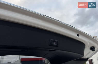 Позашляховик / Кросовер Audi Q5 2016 в 