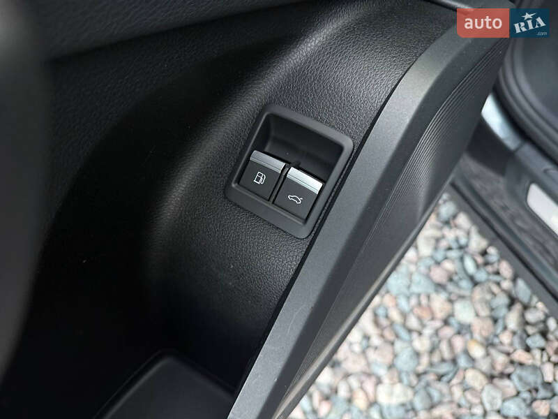 Позашляховик / Кросовер Audi Q5 2020 в Києві