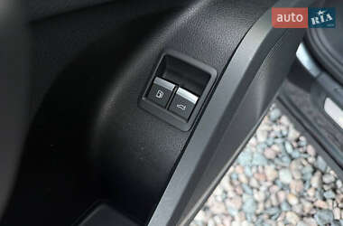 Позашляховик / Кросовер Audi Q5 2020 в 