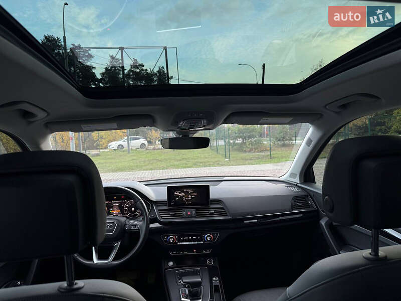 Позашляховик / Кросовер Audi Q5 2020 в Києві