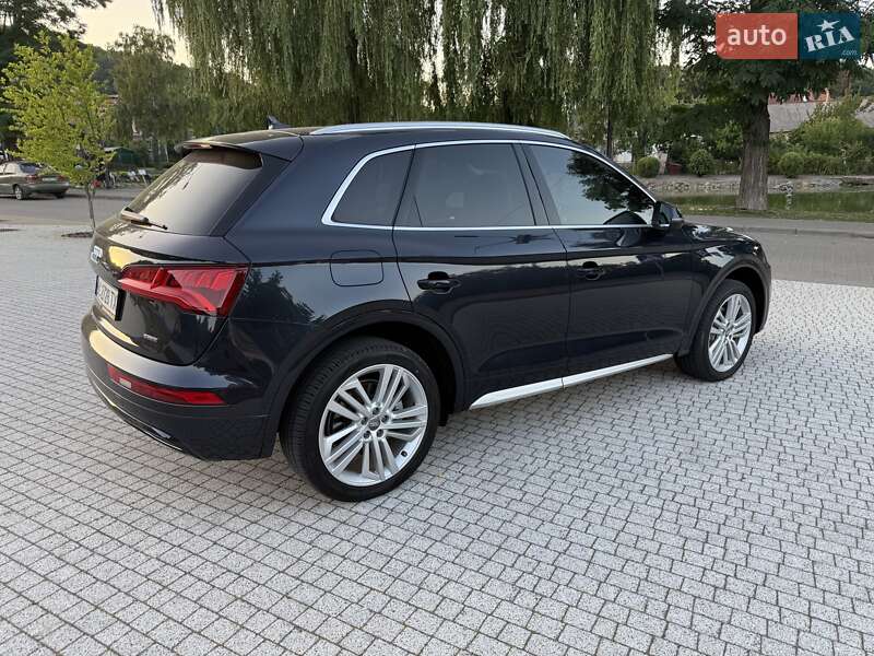 Позашляховик / Кросовер Audi Q5 2020 в Львові
