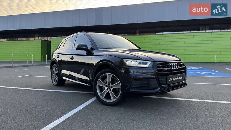 Позашляховик / Кросовер Audi Q5 2019 в Києві