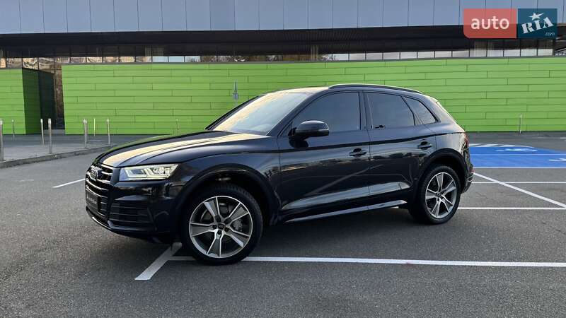 Позашляховик / Кросовер Audi Q5 2019 в Києві