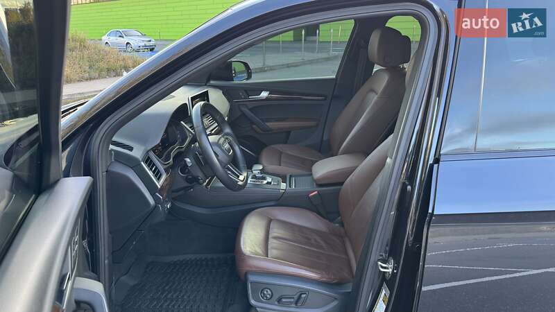 Позашляховик / Кросовер Audi Q5 2019 в Києві