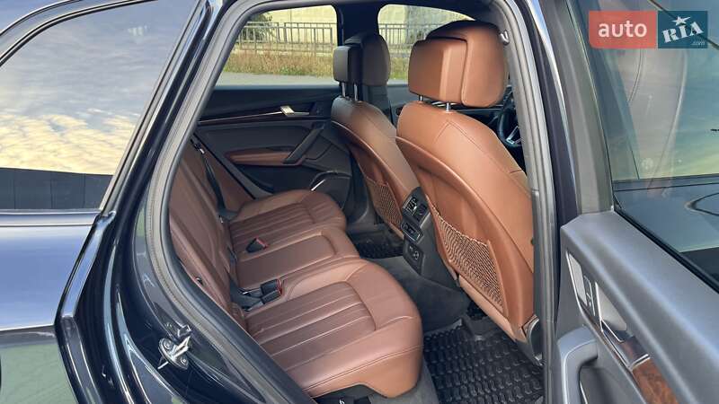 Позашляховик / Кросовер Audi Q5 2019 в Києві