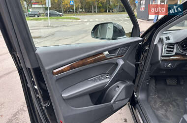 Позашляховик / Кросовер Audi Q5 2019 в 