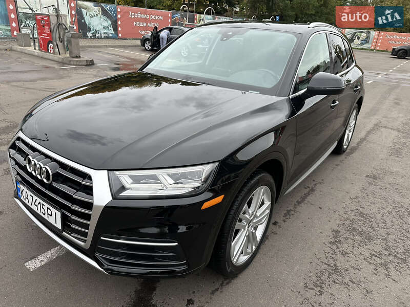 Позашляховик / Кросовер Audi Q5 2019 в Києві