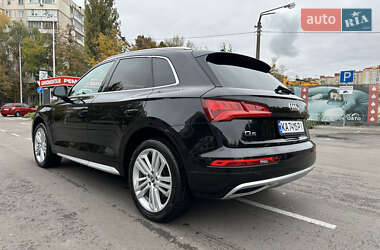Позашляховик / Кросовер Audi Q5 2019 в 