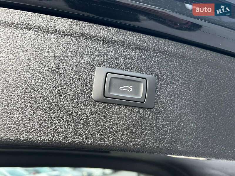 Внедорожник / Кроссовер Audi Q5 2022 в Львове