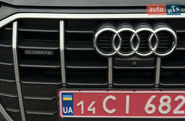 Позашляховик / Кросовер Audi Q5 2021 в 