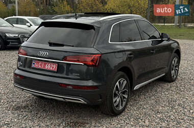 Позашляховик / Кросовер Audi Q5 2021 в 