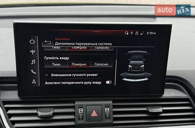 Позашляховик / Кросовер Audi Q5 2021 в 