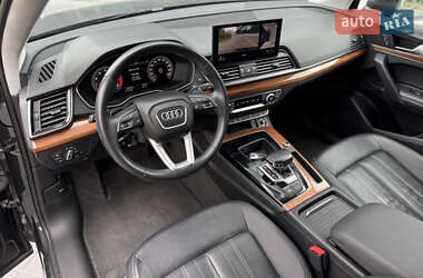 Внедорожник / Кроссовер Audi Q5 2020 в 
