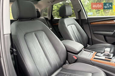 Внедорожник / Кроссовер Audi Q5 2020 в 
