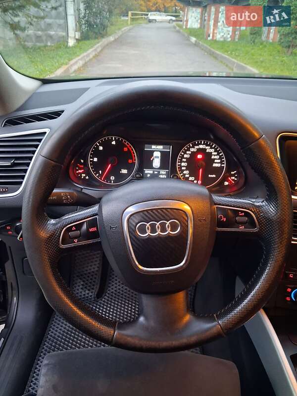 Внедорожник / Кроссовер Audi Q5 2010 в Хмельницком