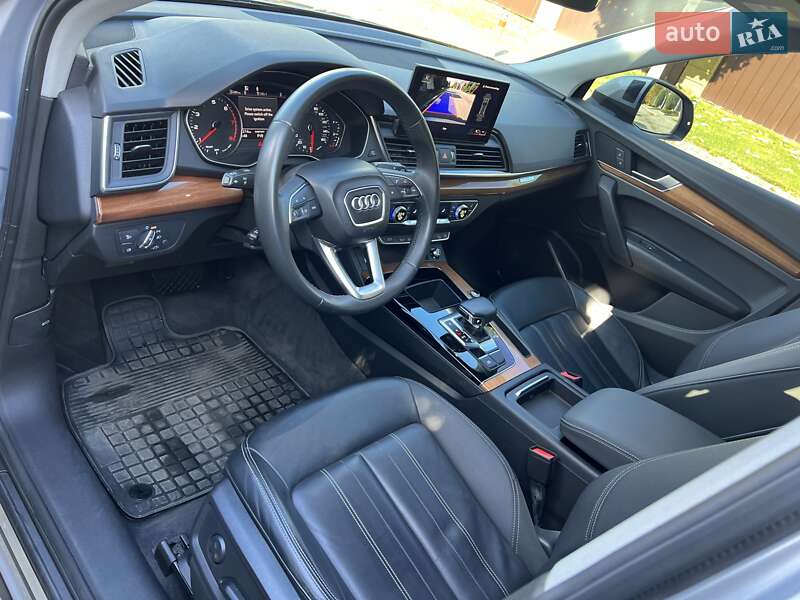 Позашляховик / Кросовер Audi Q5 2020 в Києві
