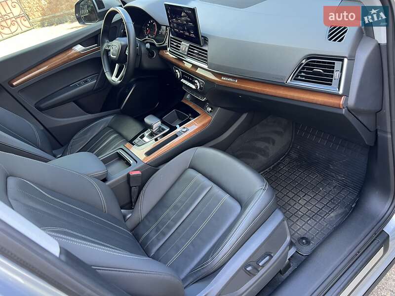 Позашляховик / Кросовер Audi Q5 2020 в Києві