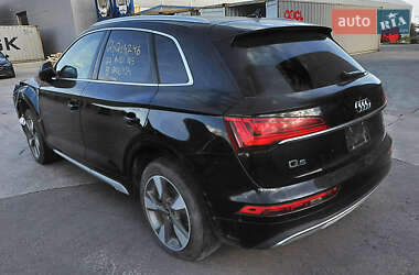 Позашляховик / Кросовер Audi Q5 2021 в 