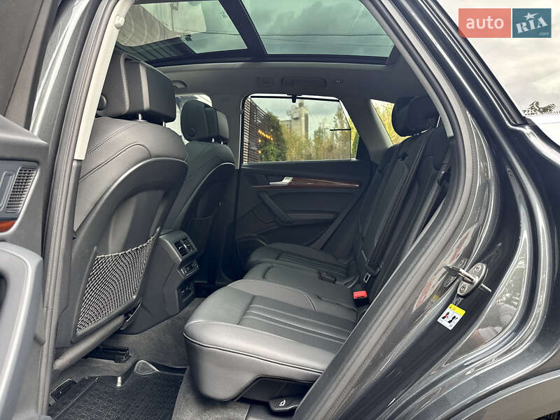 Позашляховик / Кросовер Audi Q5 2021 в Києві