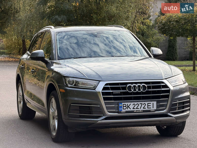 Внедорожник / Кроссовер Audi Q5 2017 в Ровно