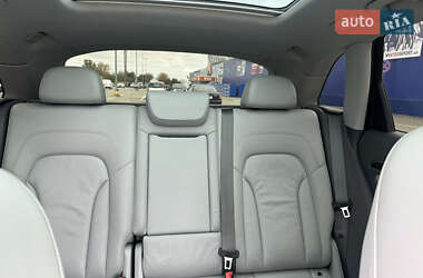 Позашляховик / Кросовер Audi Q5 2015 в 