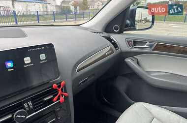 Позашляховик / Кросовер Audi Q5 2015 в 