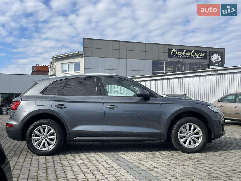 Внедорожник / Кроссовер Audi Q5 2019 в Мукачево