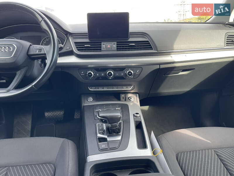 Внедорожник / Кроссовер Audi Q5 2019 в Мукачево